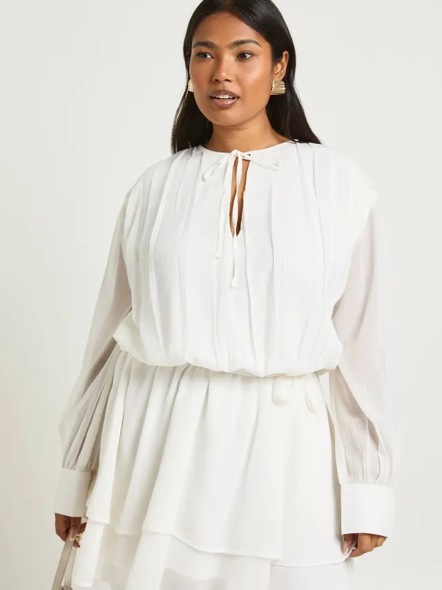boohoo Dames Plus Chiffon Blouson Ruffle Riem Skater Jurk Ivoor