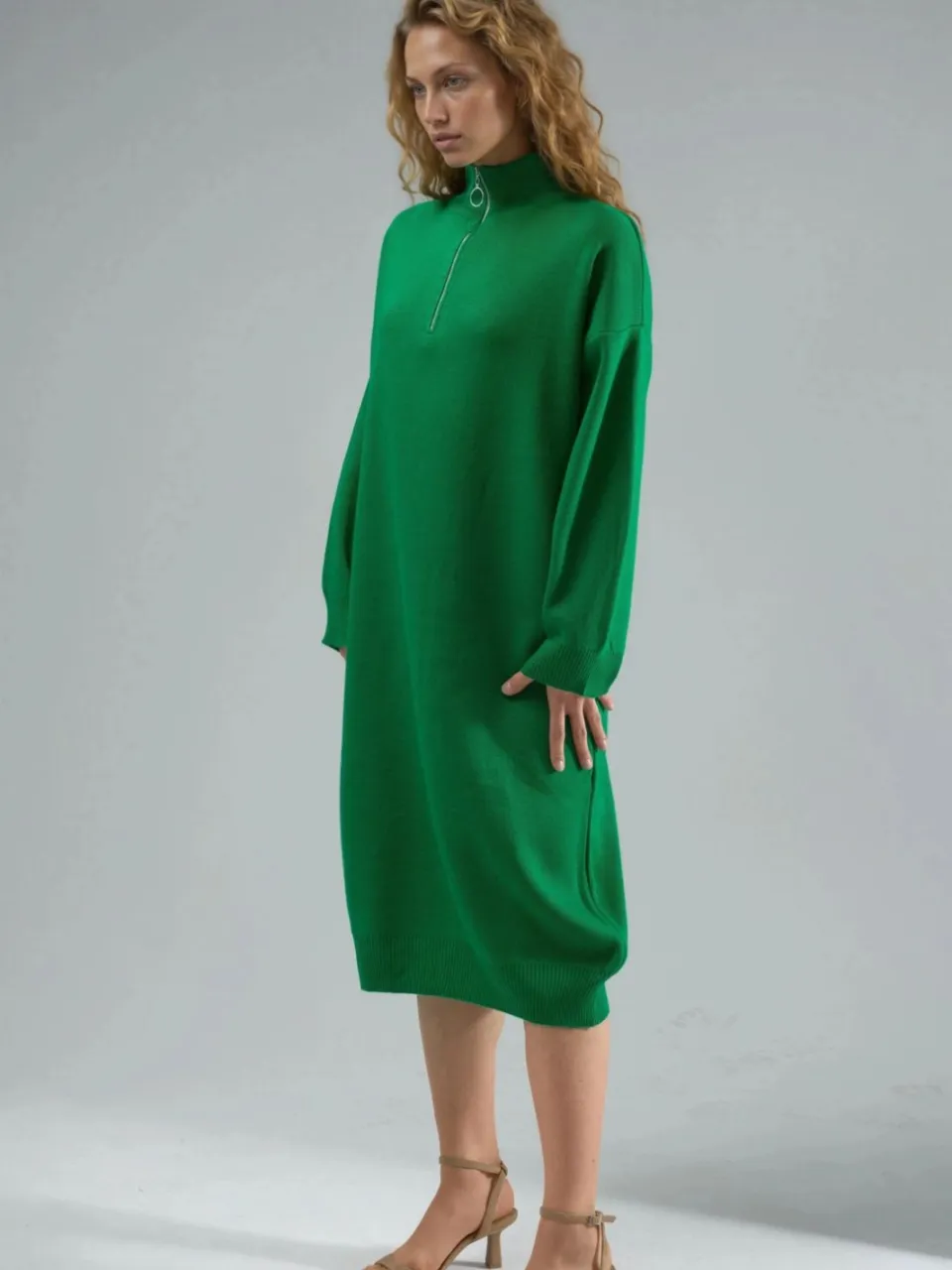 MyFashion Geribbelde gebreide midi-jurk met ritssluiting bij de kraag groen, foto 2