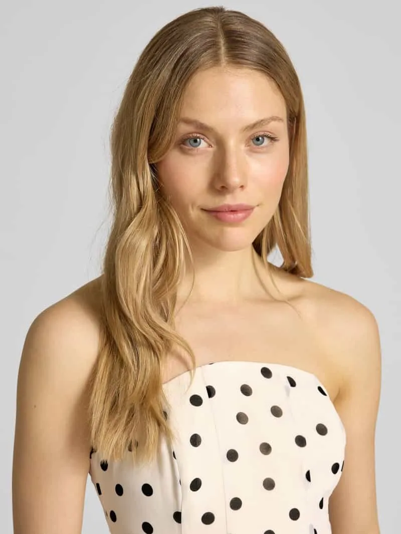 Forever New Midi-jurk in off-shoulder-design model 'Kimora' offwhite, foto 5