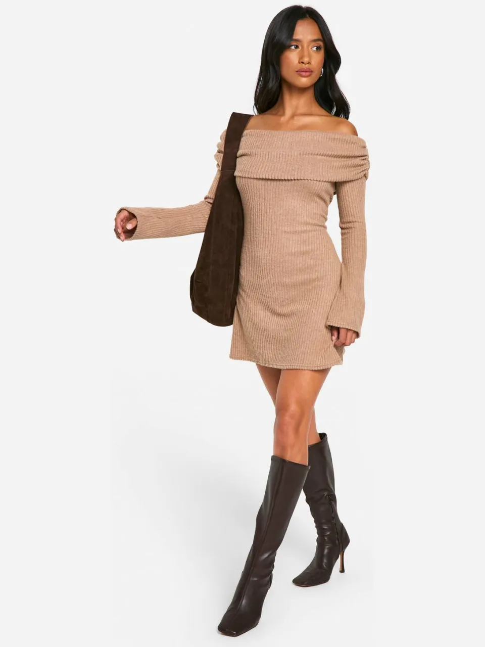 boohoo Dames Petite Geborstelde Rib Foldover Bardot Mini-jurk Camel