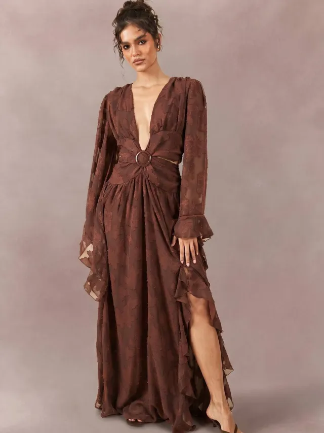 boohoo Dames Maxi Jurk Met Diep Decollete En Tonal Burnout Chocoladebruin