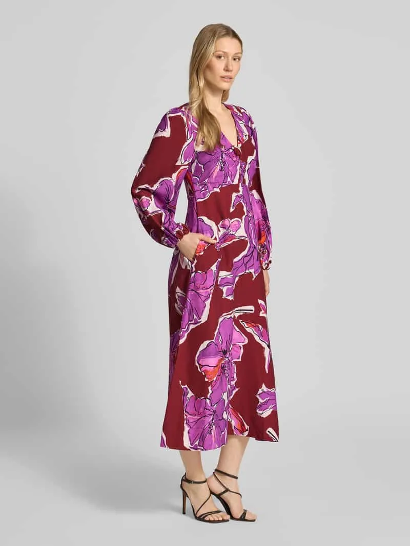 Rich & Royal Midi-jurk van viscosemix met V-hals en steekzakken bordeaux, foto 3