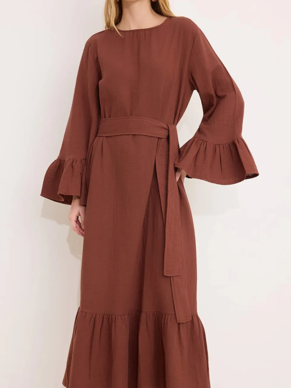 Trendyol Modest Dames Bruin Effen Maxi Lang Casual Skater Modest Jurken, foto 2