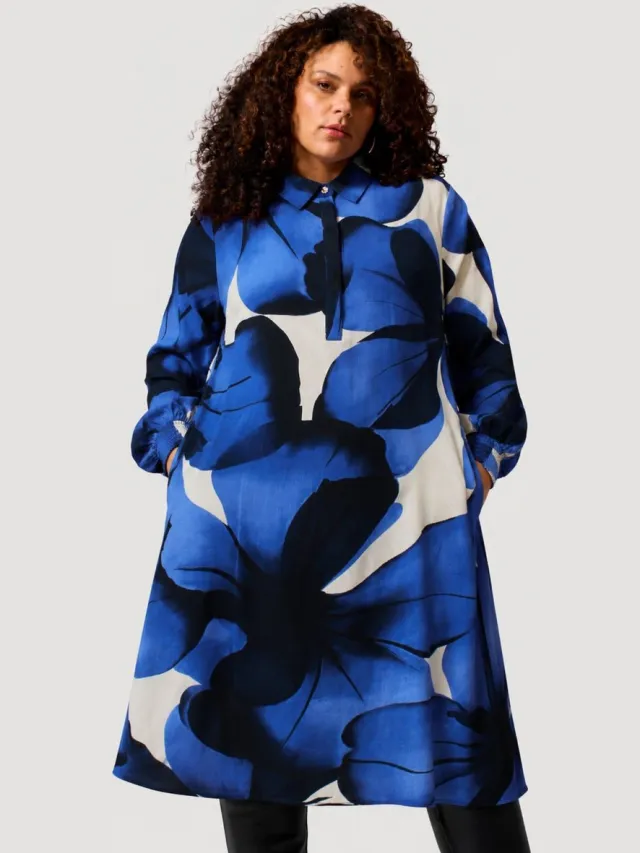 Zhenzi jurk Kelis met print cobalt blue