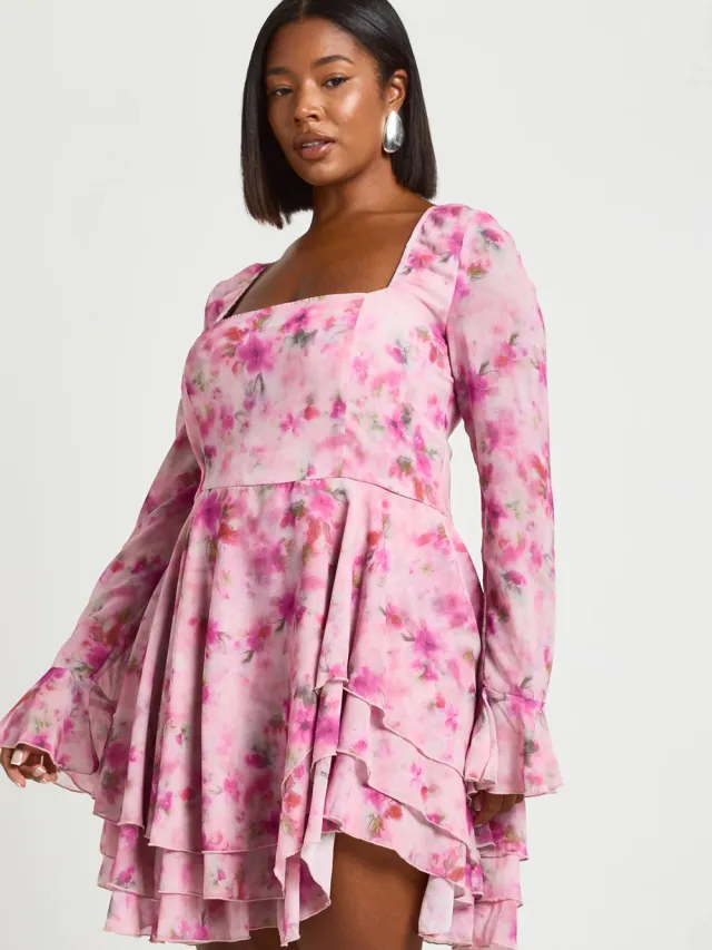 boohoo Dames Plus Chiffon Skater Jurk Met Bloemenprint Roze