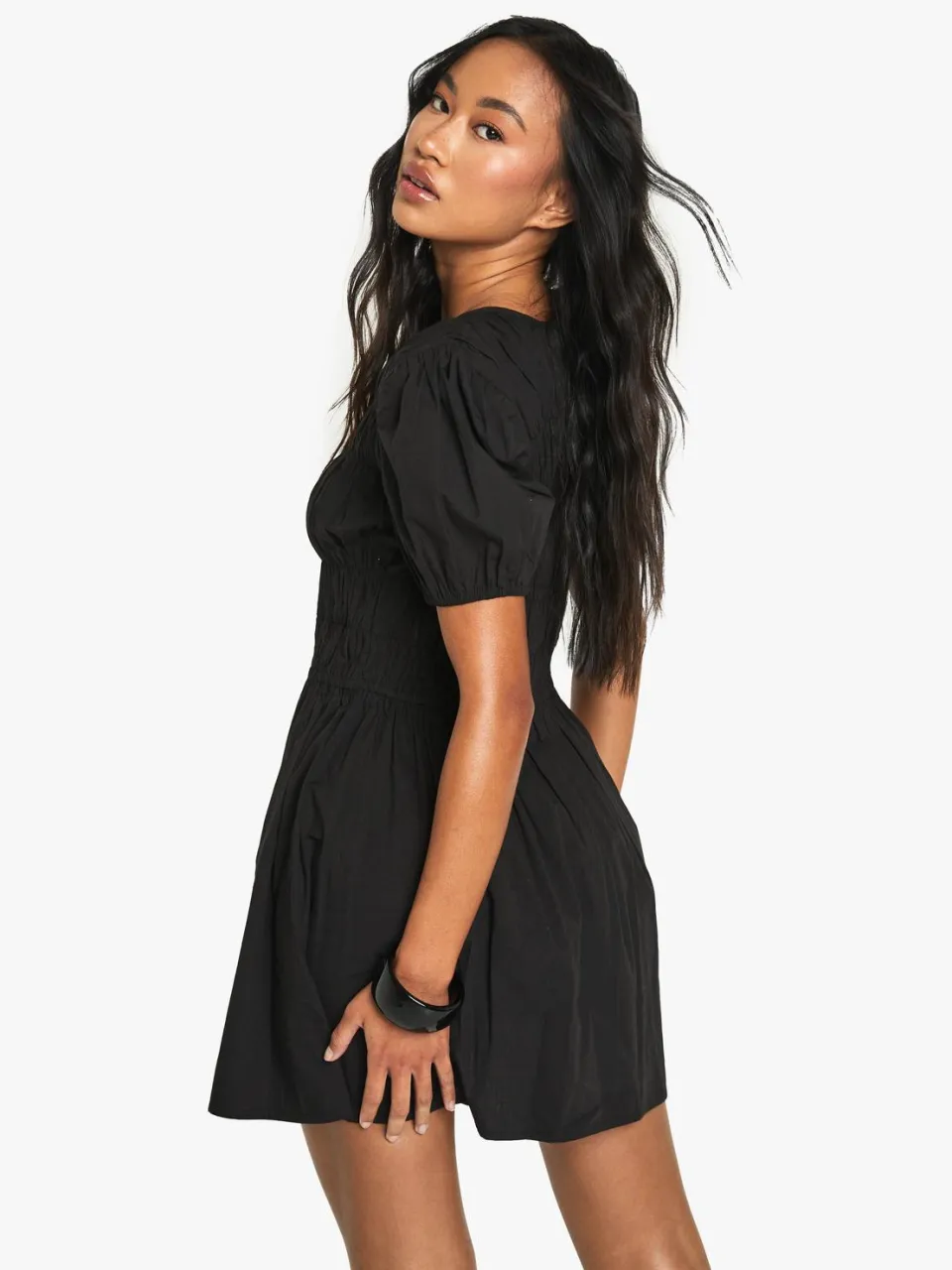 boohoo Dames Cotton Poplin Shirred Mini Jurk zwart, foto 2