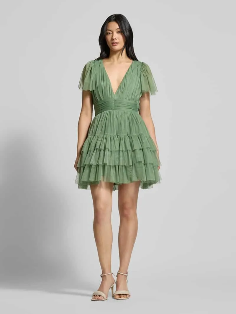 Lace & Beads Cocktailjurk in laagjeslook Rietgroen