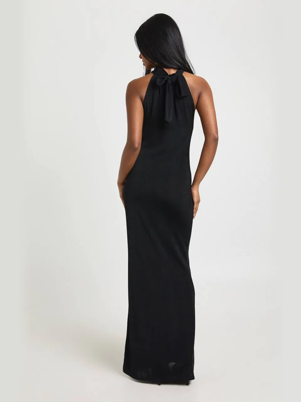 boohoo Dames Acetaat Slinky Halternek Midi Jurk zwart, foto 3