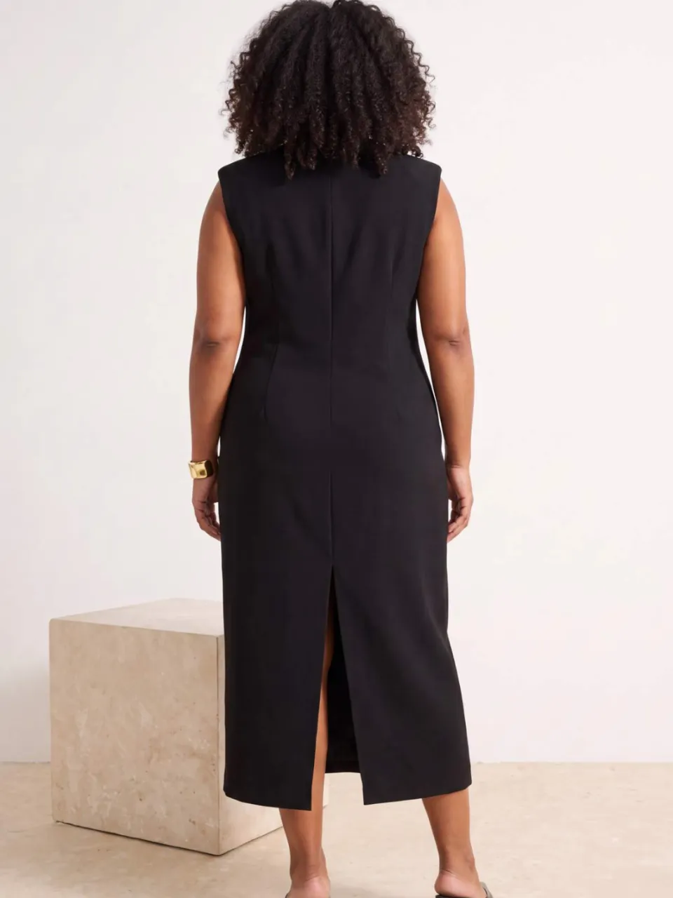 Trendyol Curve Dames Zwart Effen Maxi Mouwloos Bodycon Grote maten Jurk, foto 2