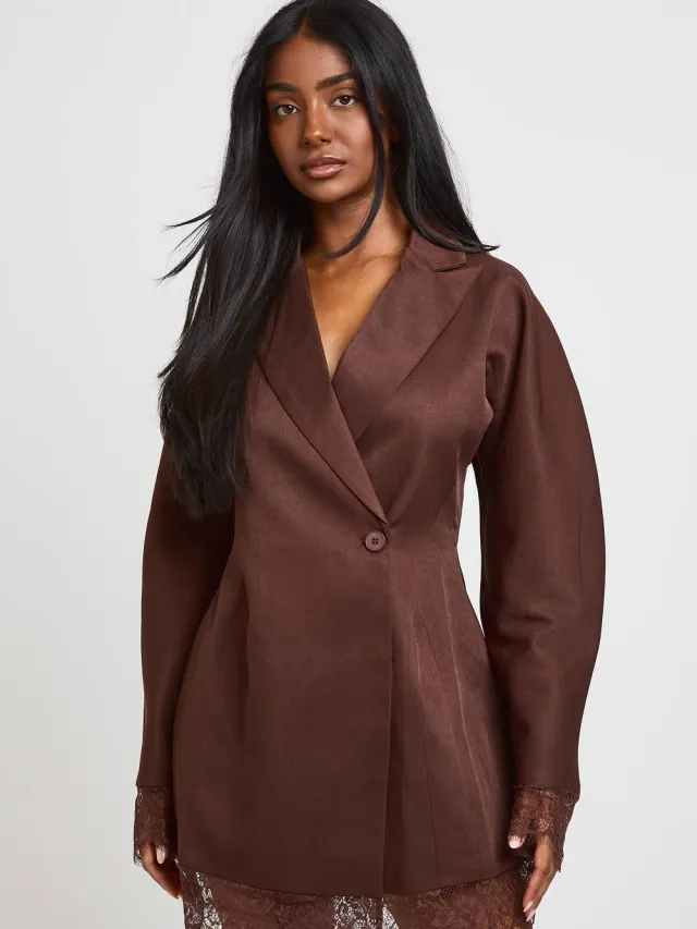 boohoo Dames Gestructureerde Blazerjurk Met Kanten Zoom Chocoladebruin