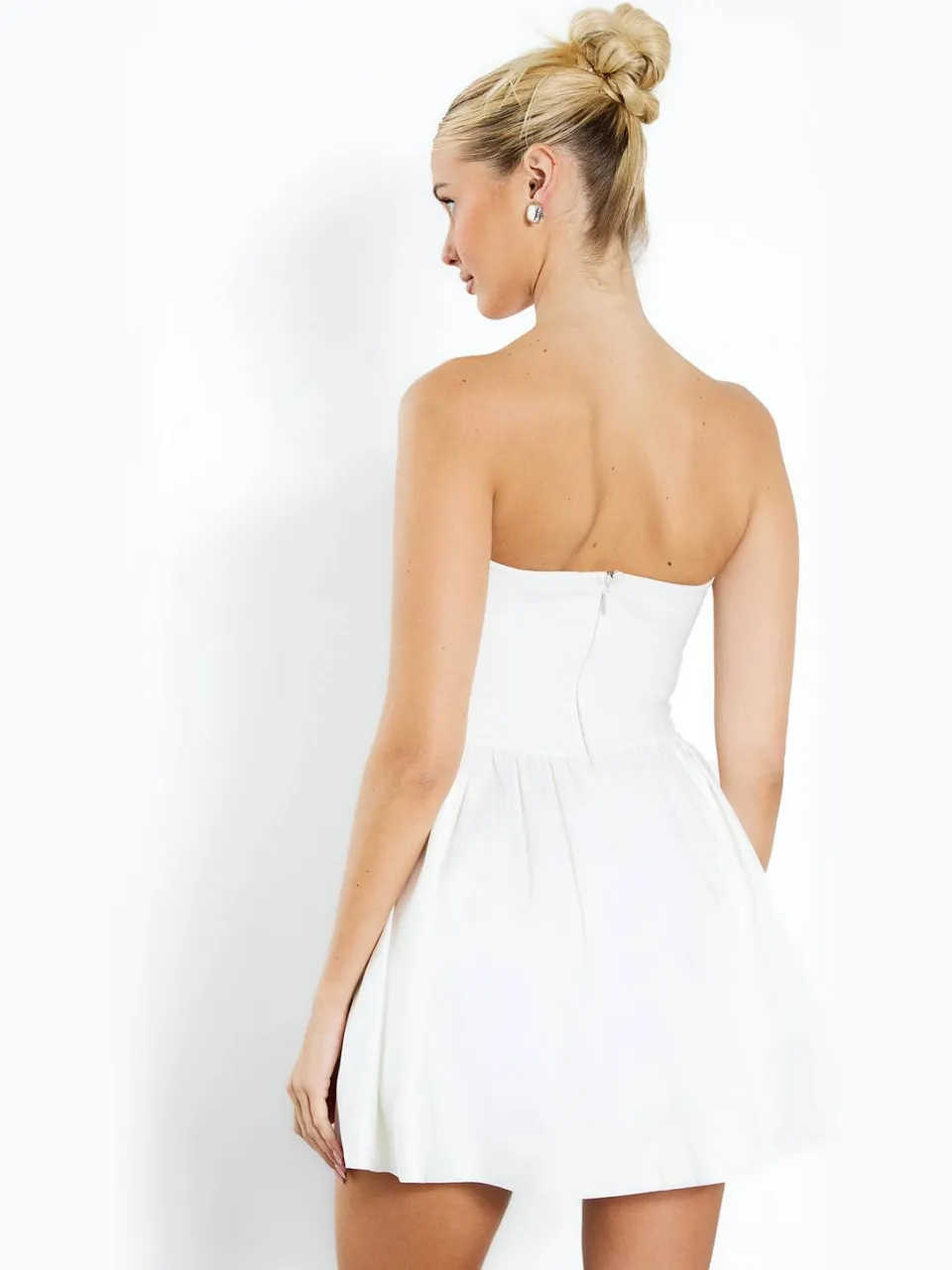 boohoo Dames Bandage Corset Mini Skaterjurk wit, foto 2