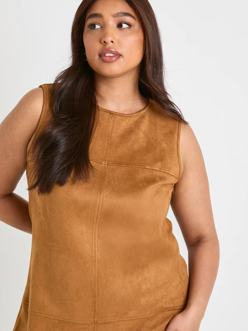 boohoo Dames Plus synthetisch suede A-lijn mini-jurk tan, foto 4