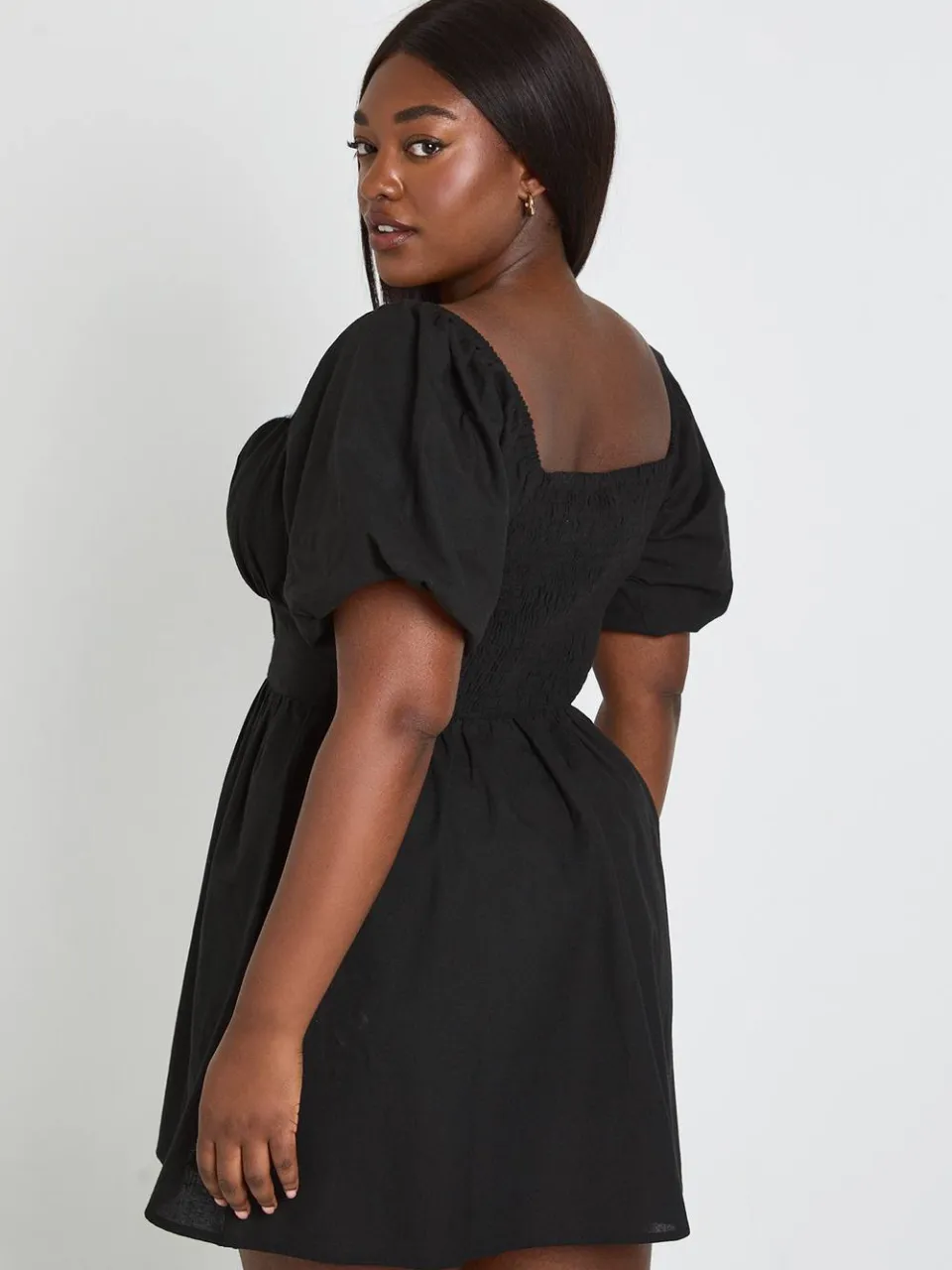 boohoo Dames Plus Linnen-look Mini Jurk Met Volumemouwen zwart, foto 2
