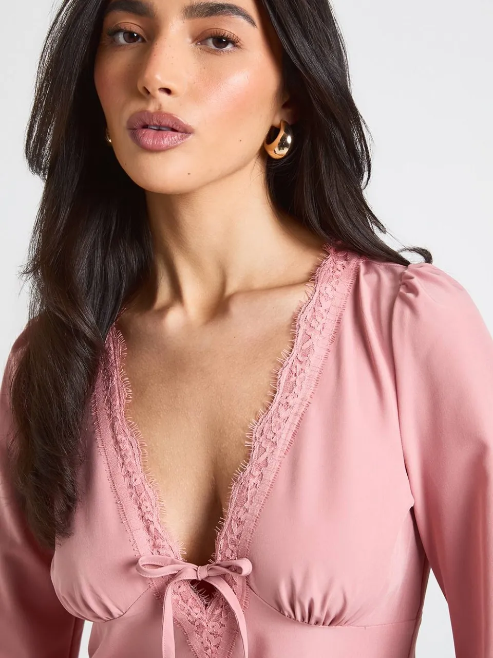 boohoo Dames Mini Jurk Met Uitlopende Mouwen En Kantafwerking woestijnroos, foto 4