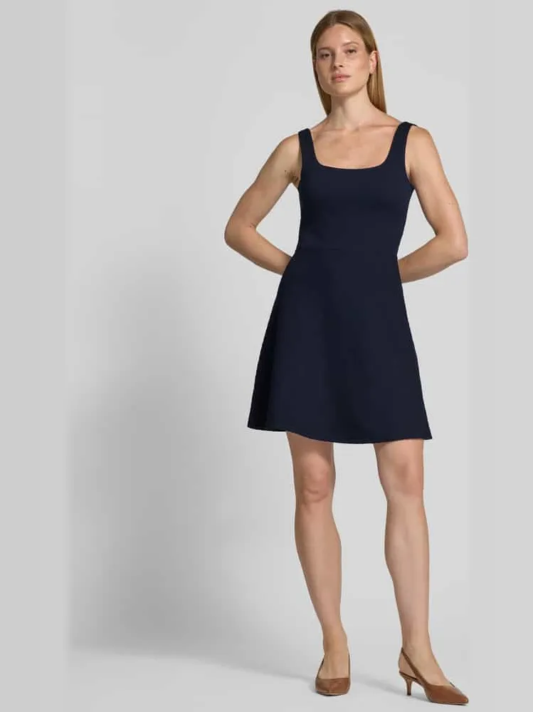 Hugo Getailleerde vrijetijdsjurk met viscose, model 'NALEIDA' Marineblauw