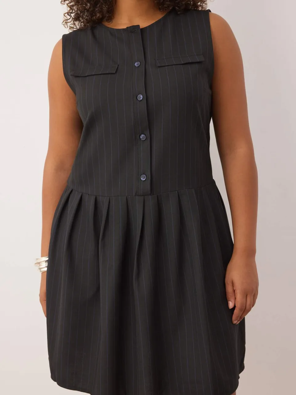 Trendyol Curve Dames Zwart Gestreept Kort / Mini Mouwloos Zakelijk Gilet Grote maten Jurk, foto 2