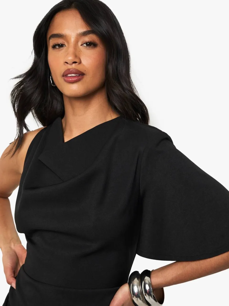 boohoo Dames Petite Drape Detail Asymmetrische Mini-jurk zwart, foto 3
