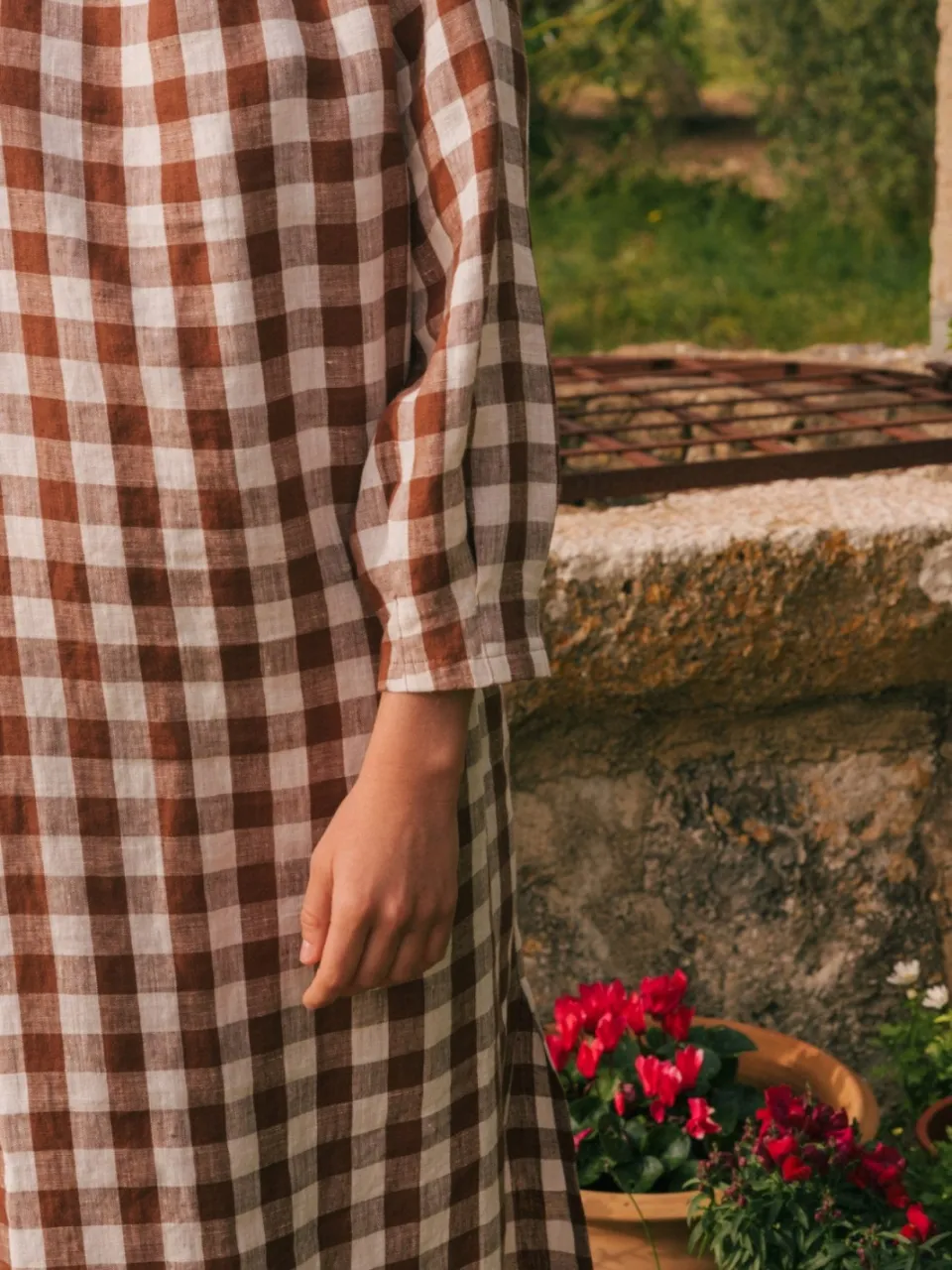 AmourLinen dames vegan Lange Jurk Amalia Mokka Gingham bruin, foto 2
