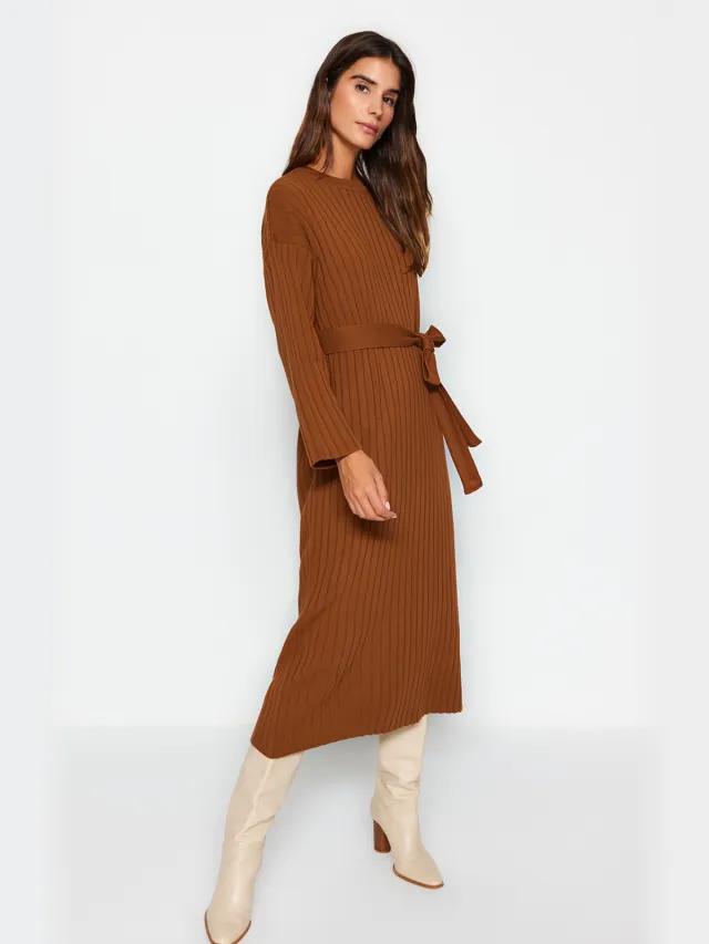 Trendyol Modest Dames Bruin Effen Maxi Lang Casual A-lijn Modest Jurken Donkerbruin