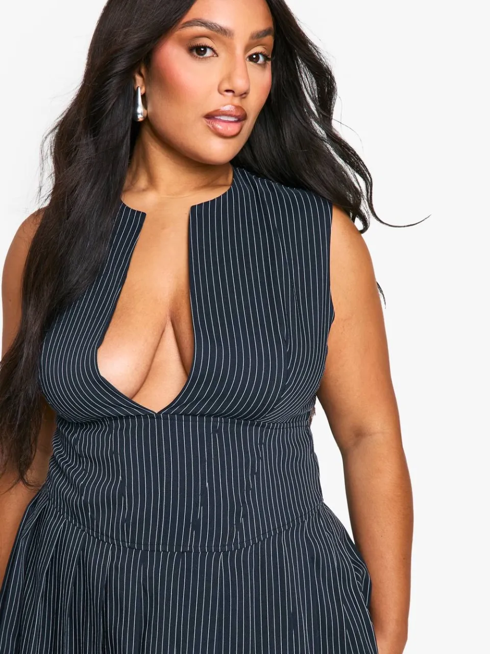 boohoo Dames Plus Geweven Streep Diepe V-hals Geplooide Jurk marineblauw, foto 4