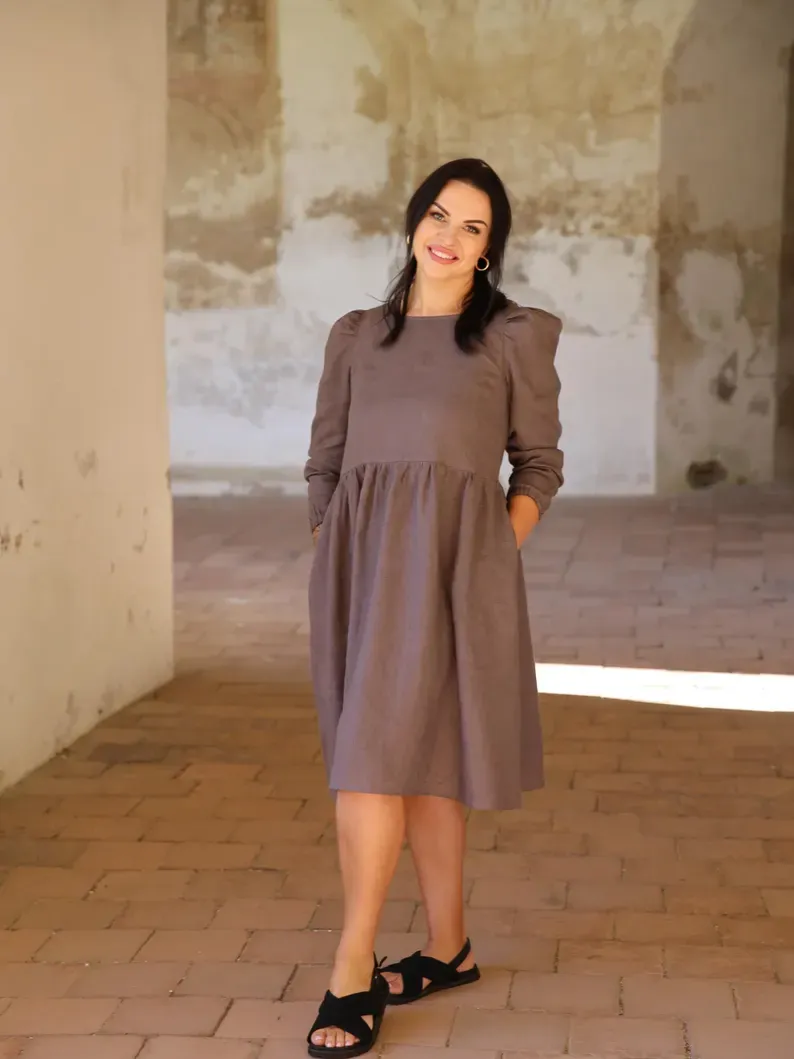 Amber Linen dames vegan Linnen Midi Smockjurk Sarah Taupe Bruin, foto 2