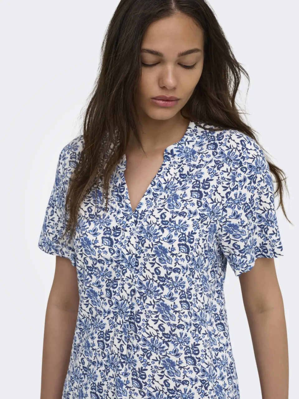 Only korte gebloemde zomerjurk - blauw, foto 4