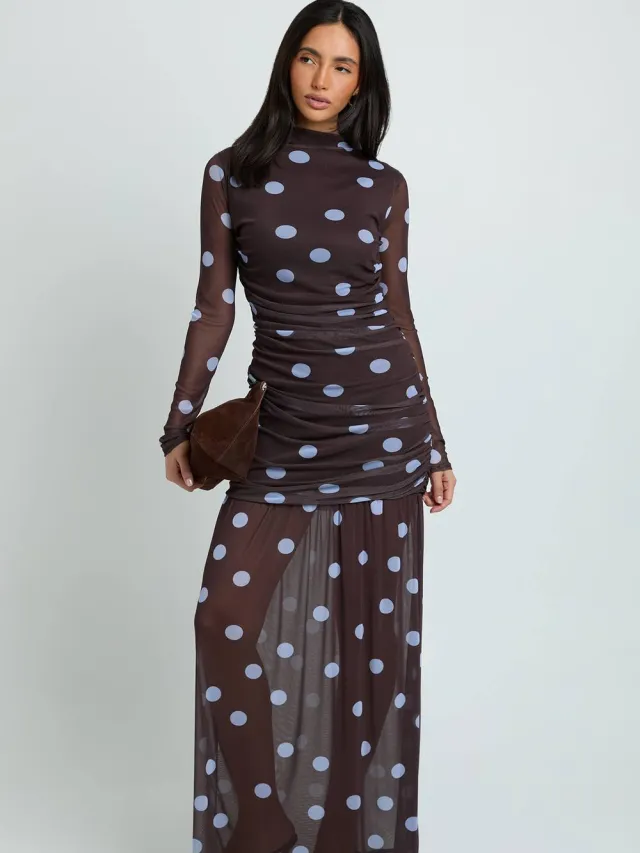 boohoo Dames Maxi-jurk Met Ton-sur-ton Polkadots En Gerimpelde Bovenkant Chocoladebruin
