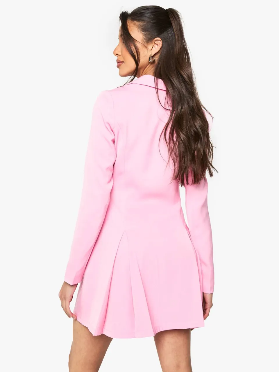 boohoo Dames Maatgemaakte blazerjurk met haak- en oogdetail en getailleerde taille roze, foto 2