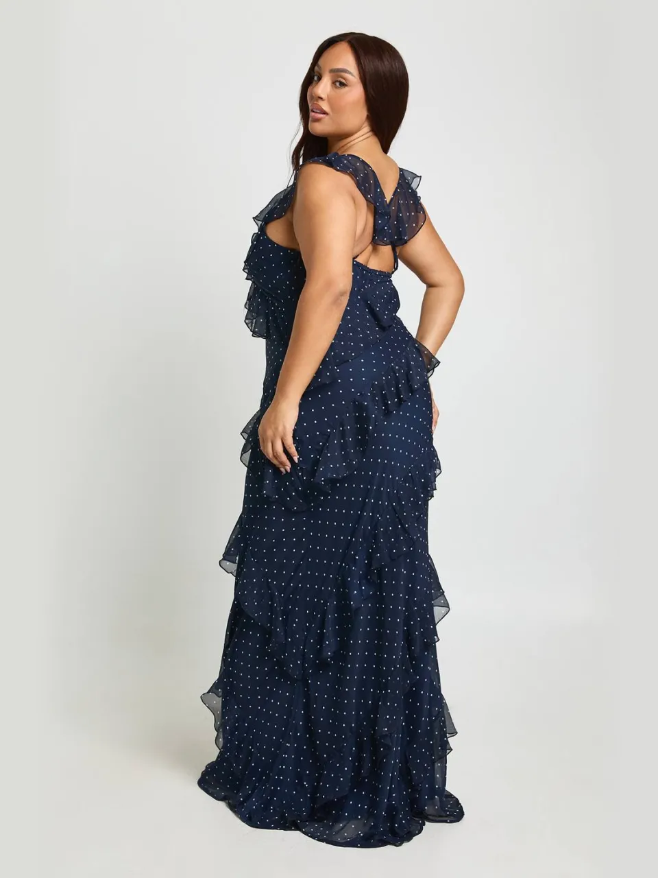 boohoo Dames Plus Polka Dot Ruffle Maxi Jurk marineblauw, foto 2