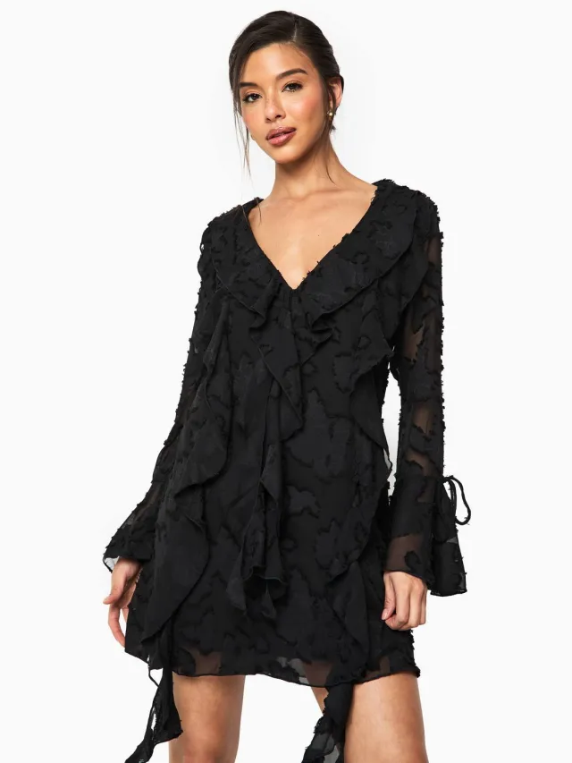 boohoo Dames Burnout Bloemen Ruffle Shift Jurk Zwart
