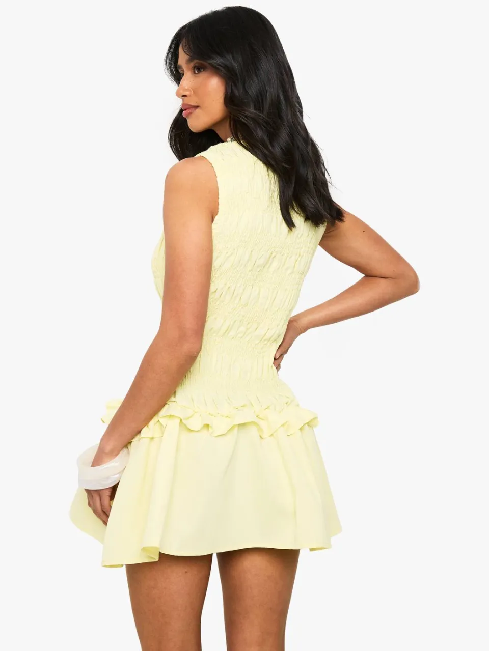 boohoo Dames Petite Shirred Mouwloze Jurk met Verlaagde Taille Mini Skater citroen, foto 2
