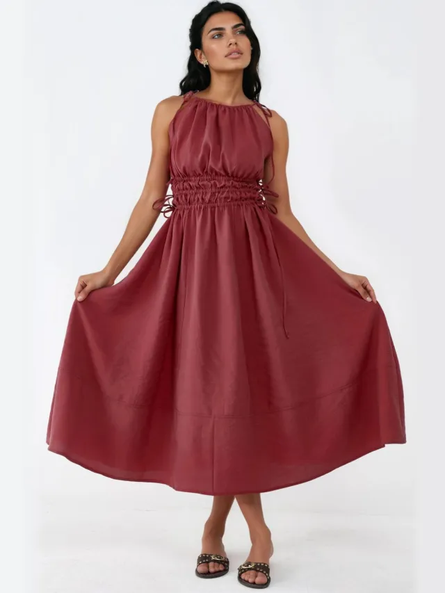 Busem Gerimpeld Strap Midi-jurk Donkerrood
