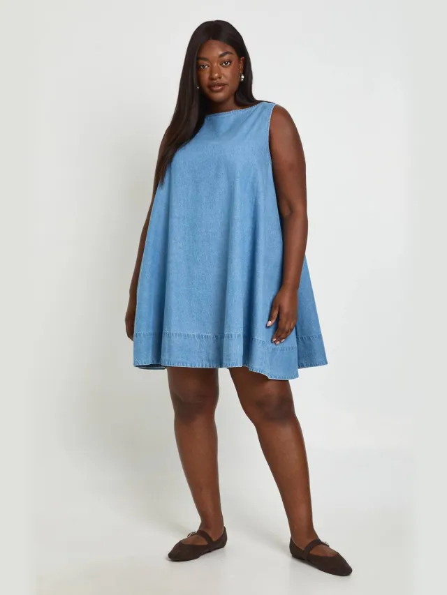 boohoo Dames Plus Chambray Racer Swing Jurk Medium Gebleekt
