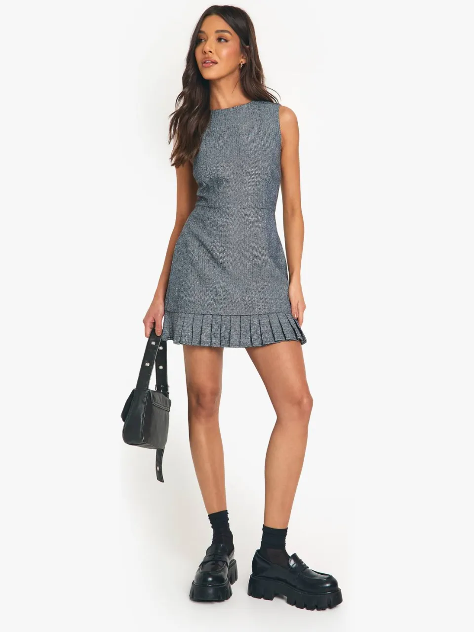 boohoo Dames Op maat gemaakte tweed mini-jurk met geplooide zoom houtskool, foto 2