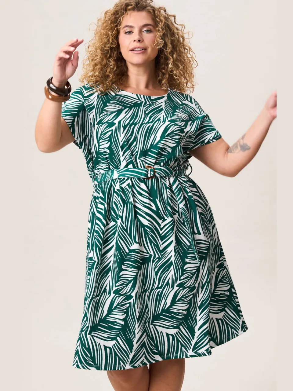 Miss Etam Plus zomerjurk met ceintuur en print - groen, foto 3