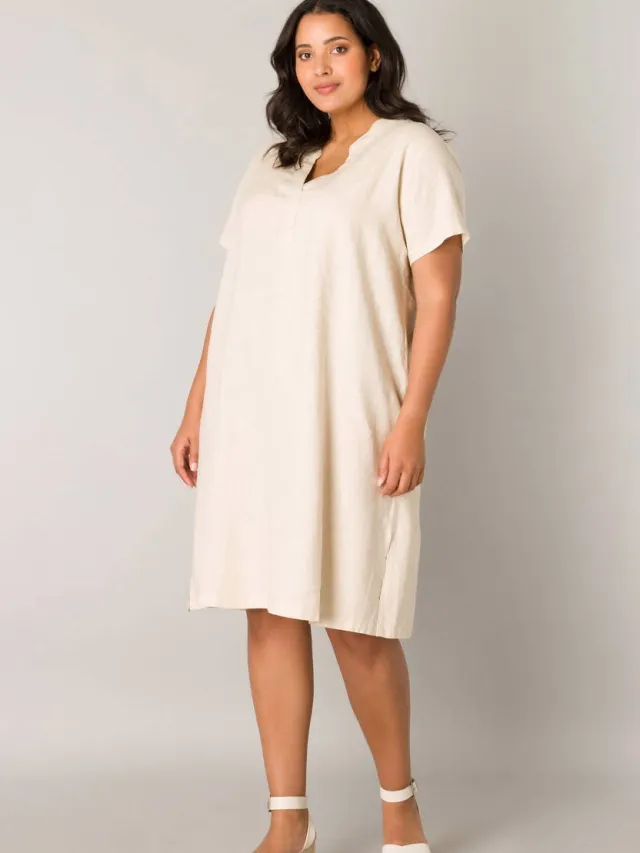 Base Level Curvy linnen jurk Yacinthe beige Light Beige