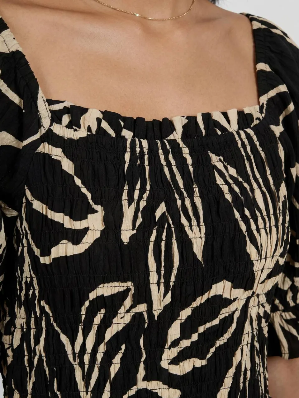 boohoo Dames Mini Jurk Met Bloemenprint En Volumemouwen zwart, foto 3