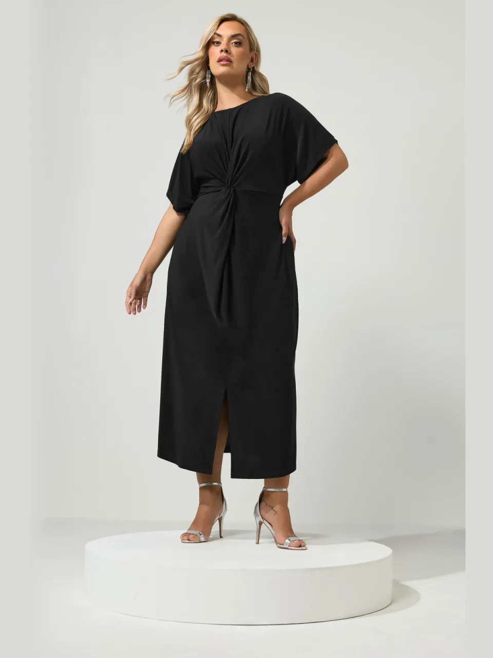 Yours London Zwarte Jurk Met Knoop Aan De Voorkant Black