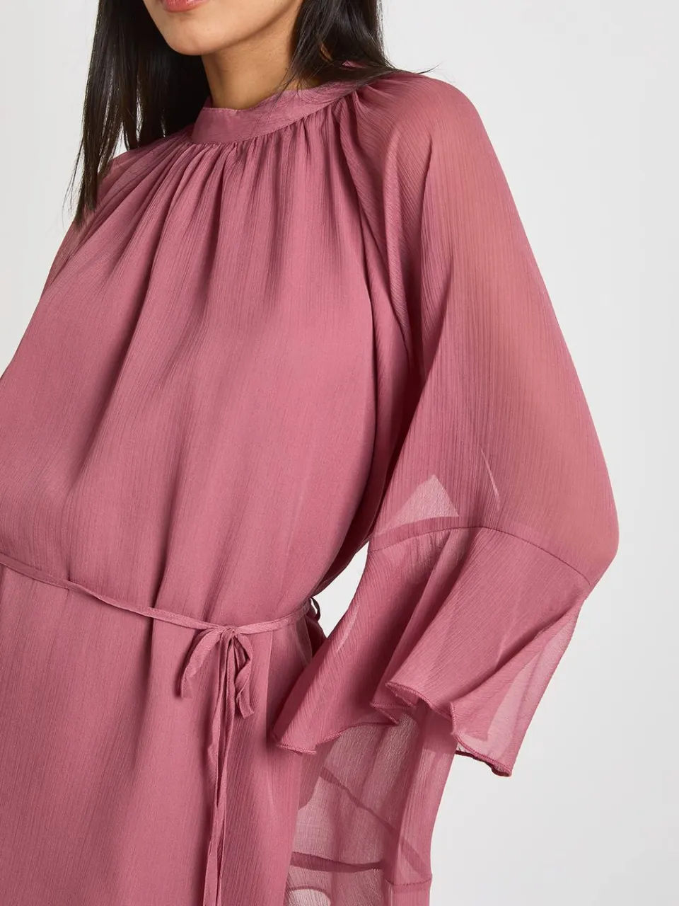 boohoo Dames Chiffon Mini Jurk met Ruffle Mouwen donker mauve, foto 4