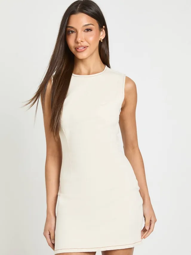 boohoo Dames Basic Denim Shift Jurk Ecru