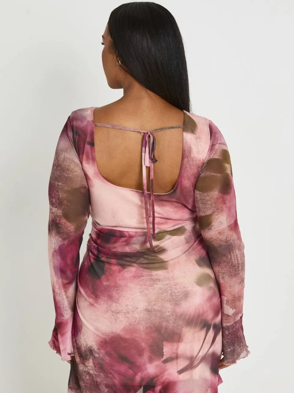 boohoo Dames Plus Bloemenprint Gerimpelde Mini Shift Jurk blush, foto 3
