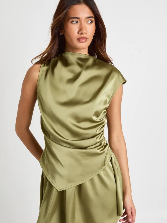 boohoo Dames Satijnen Mini Jurk met Gerimpeld Detail Olijf