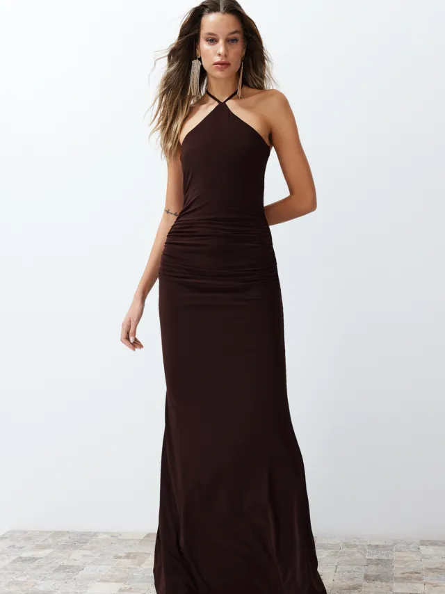 Trendyol TRENDYOLMİLLA Dames Bruin Effen Maxi Mouwloos Diploma-uitreiking / Gala Recht Avond & Gala Jurk