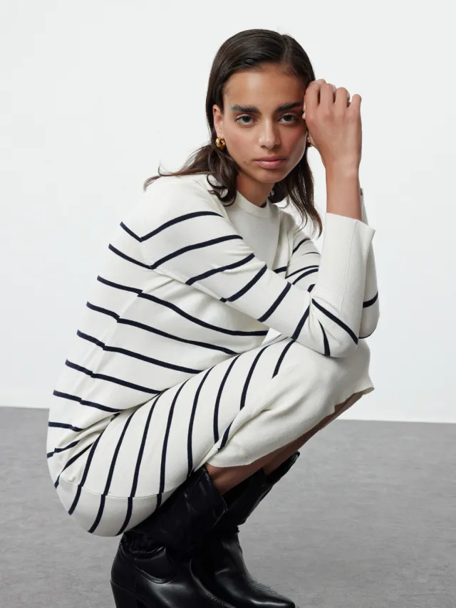 Trendyol TRENDYOLMİLLA Dames Ecru Gestreept Midi Lang Casual Recht Jurken
