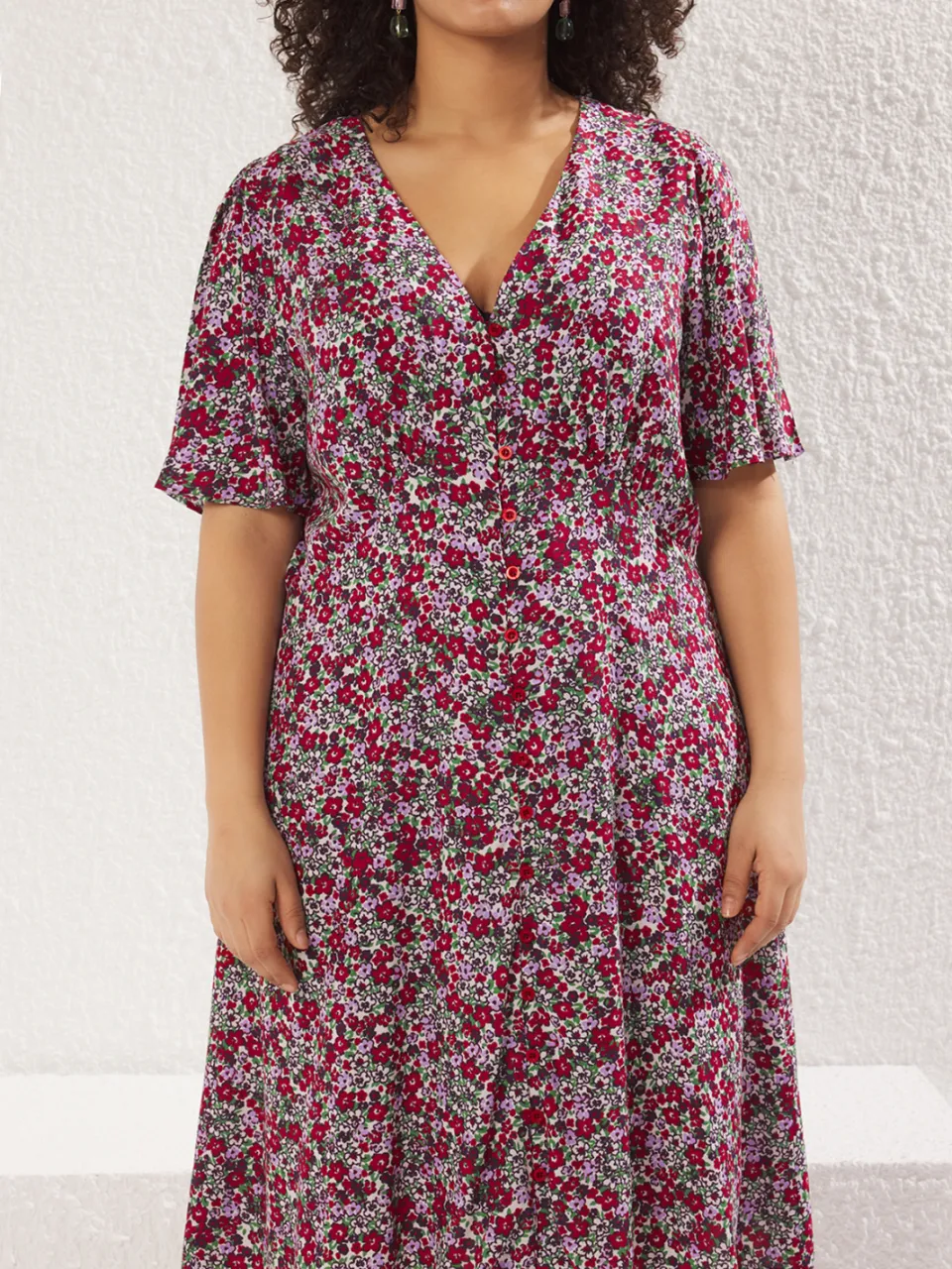 Trendyol Curve Dames Meerkleurig Bloemen Midi Kort Casual Blousejurk Grote maten Jurk veelkleurig, foto 2