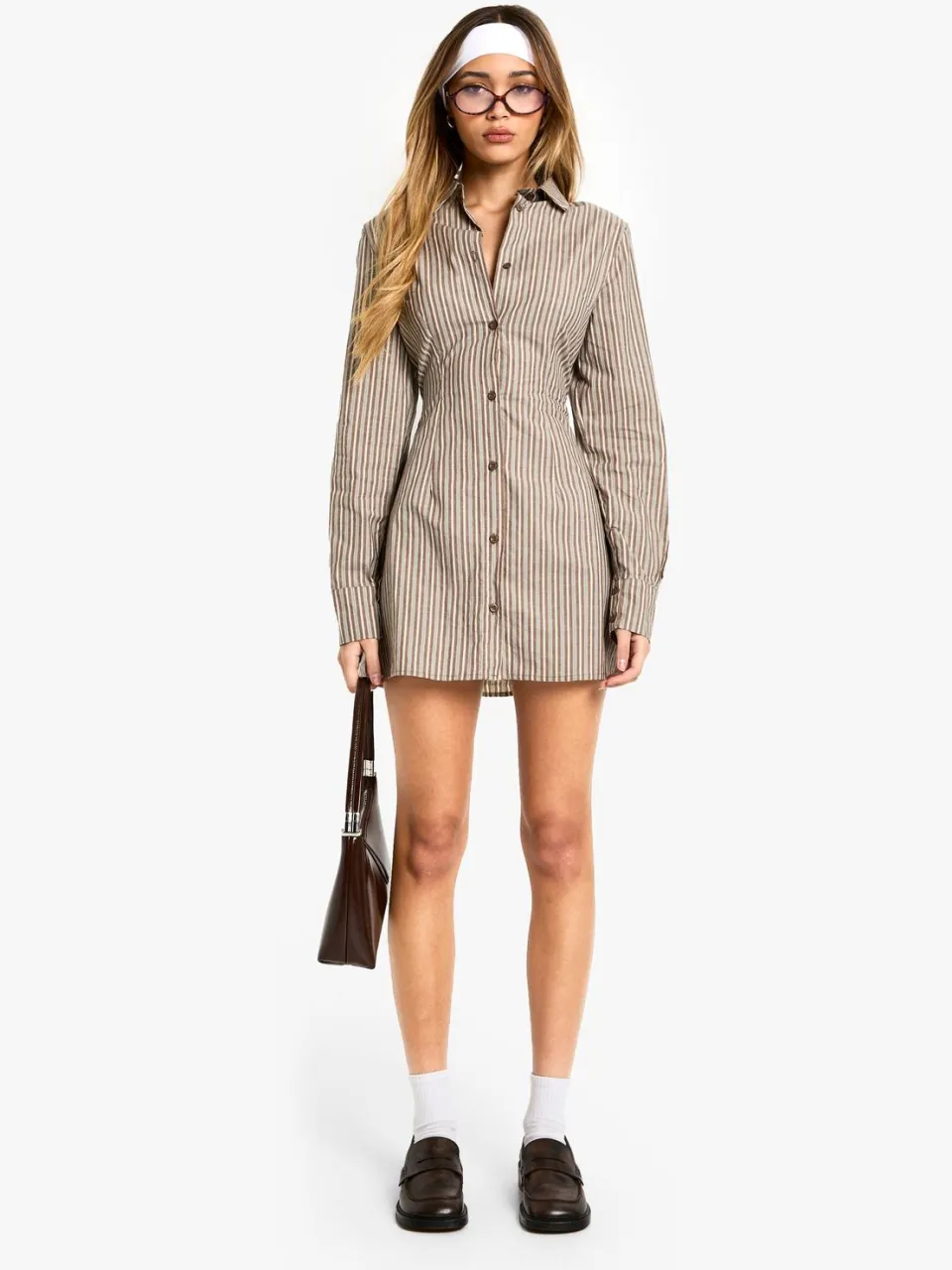 boohoo Dames Getailleerde Shirtjurk met Ingesneden Taille chocoladebruin, foto 3