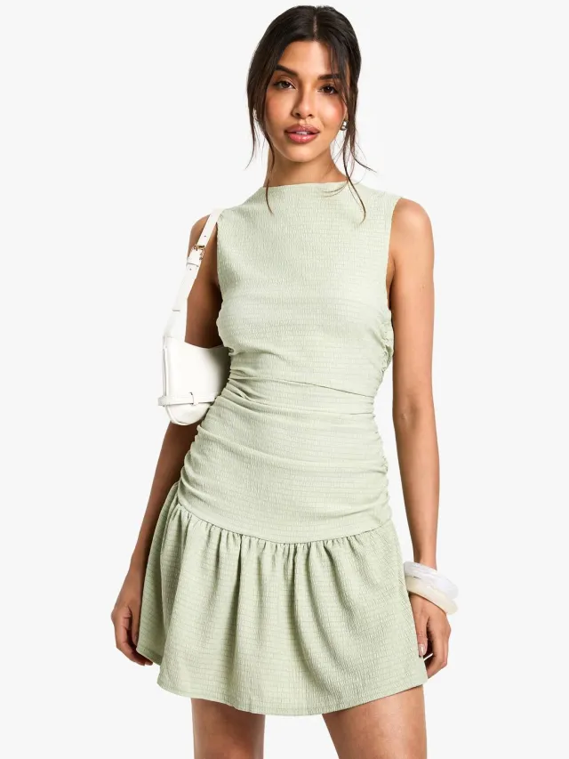 boohoo Dames Getextureerde Slash Neck Drop Waist Mini Jurk Verstandig