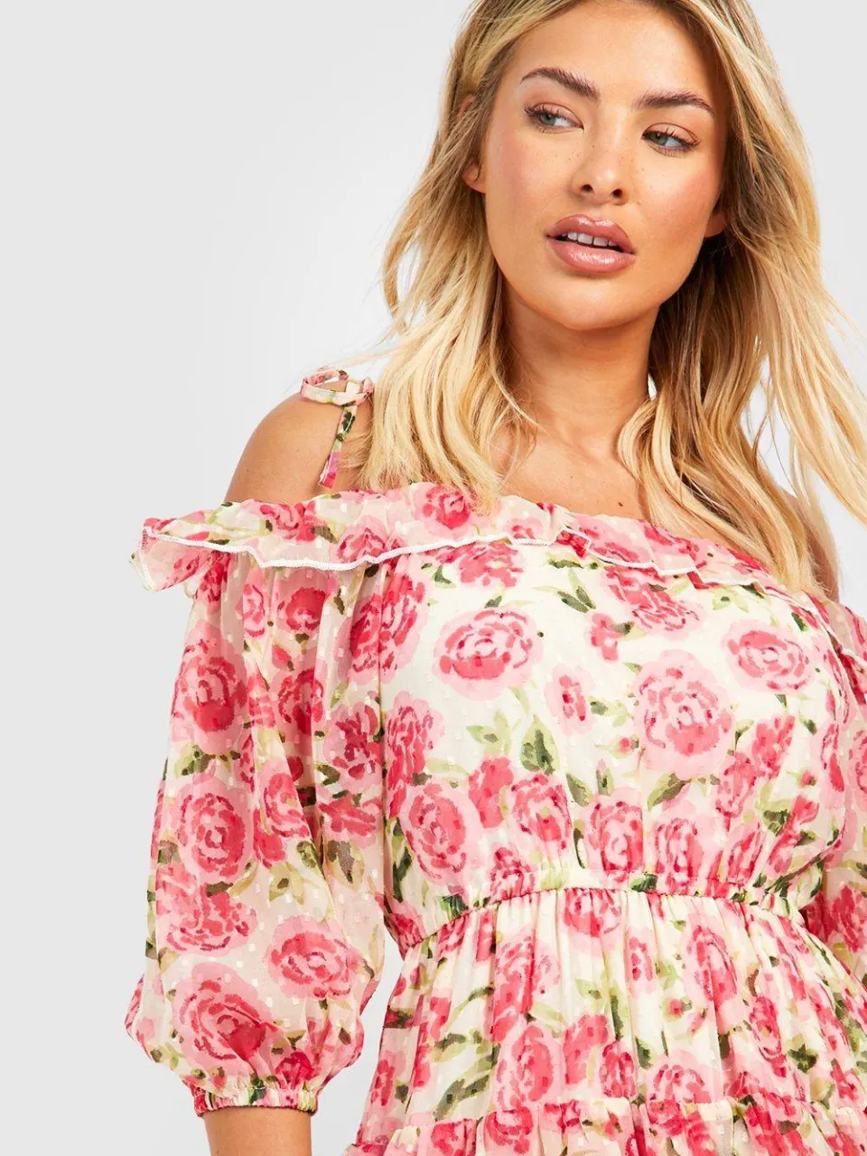 boohoo Dames Chiffon Jurk met Bloemen en Ruffles Midi roze, foto 4