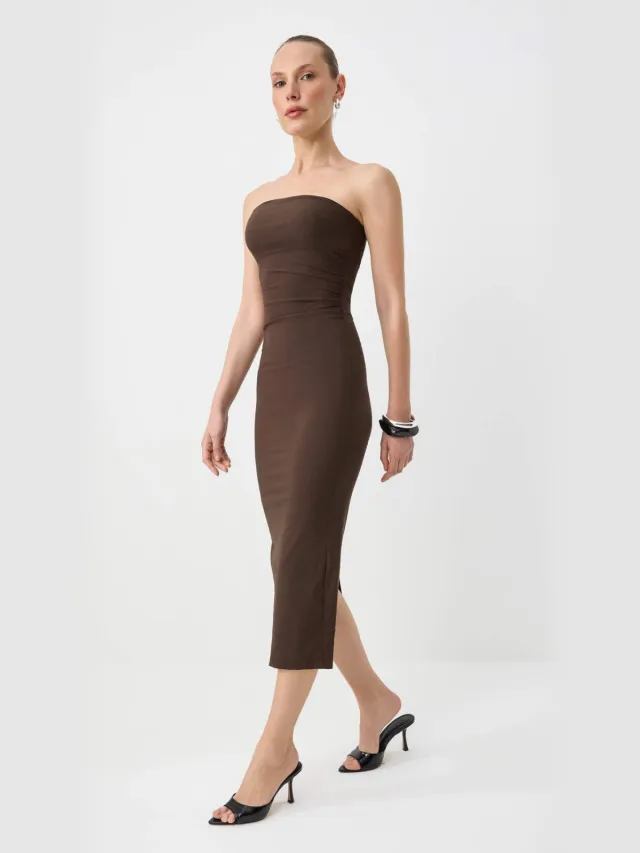 Trendyol TRENDYOLMİLLA Dames Bruin Effen Midi Mouwloos Bodycon Jurken