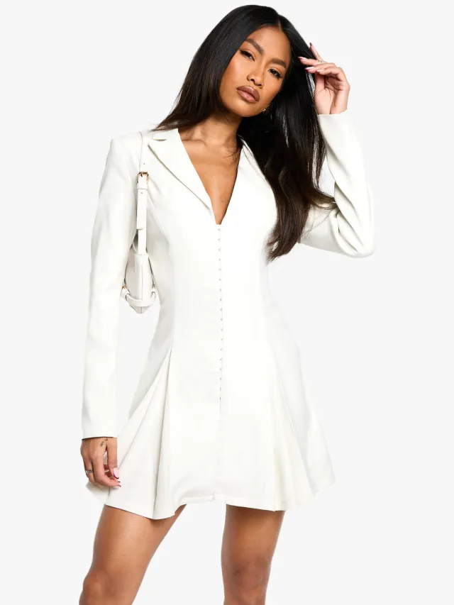 boohoo Dames Tailored Hook & Eye Detail Cinched Waist Blazer dress Wit